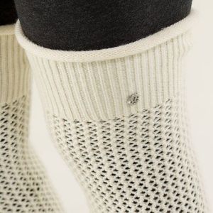 Lululemon Falling Freely 100% wool leg warmers